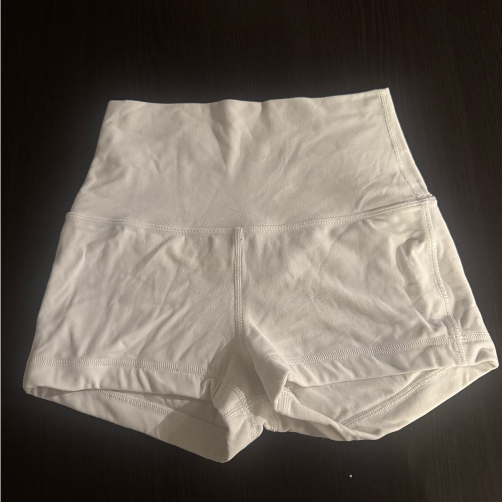 Women's Lululemon White High-Waisted 2 inch Inseam Shorts size 4